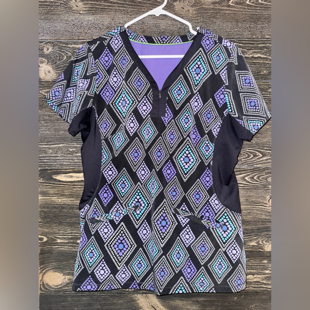 Premiere by Healing Hands Women’s Print Top